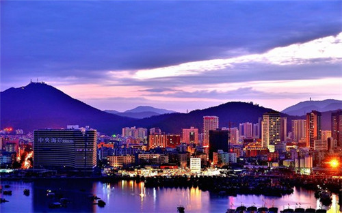 钟祥市鸭迷鸭蜜泰式烤鸭饭加盟揭秘赚钱商机与经营策略