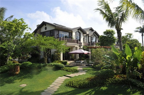 加盟威力狮需要投资多少钱，汽车美容加盟店还有前途吗