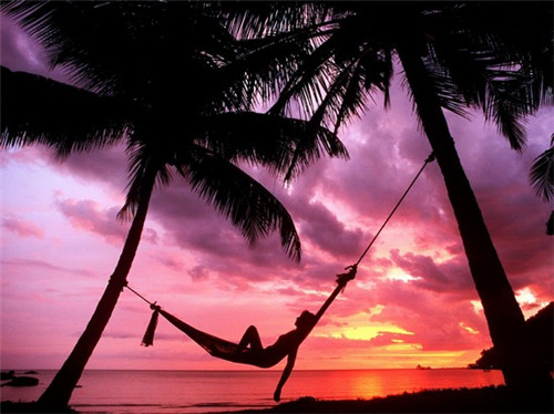 在南澳县适合夫妻店的冰淇淋加盟品牌有哪些，加盟YOBA酸奶冰淇淋在南澳县开店什么位置好